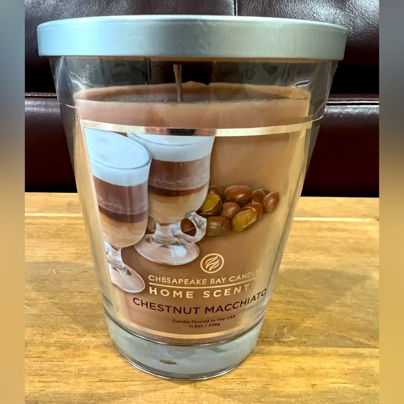 Chesapeake Bay Candle 11.5oz. Scent is Chestnut Macchiato. New and unused - Picture 1 of 2